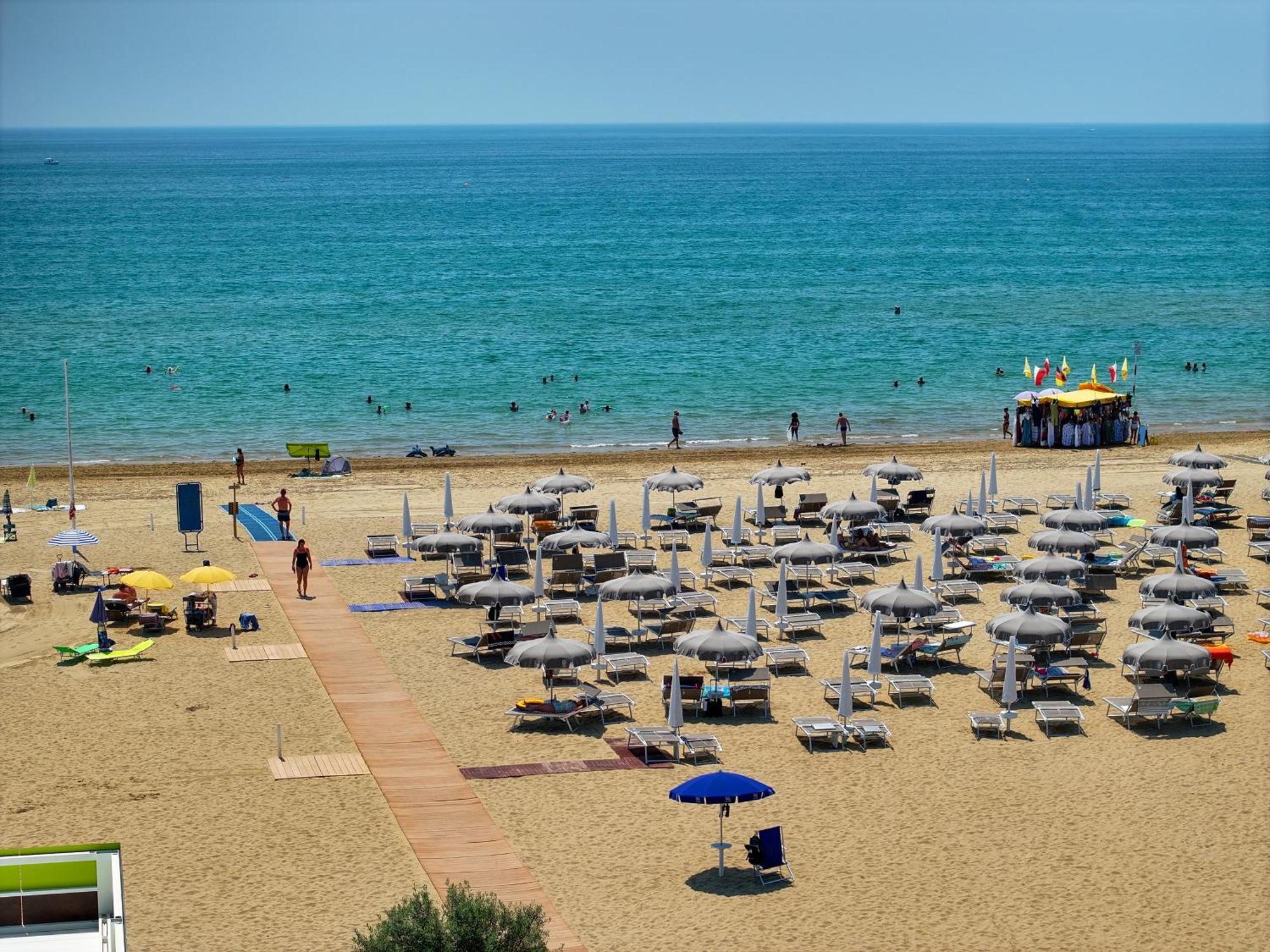 Il Tridente Hotel Bibione Kültér fotó